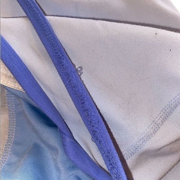 EUC Preloved Lululemon Y Back top in blue - Picture 8 of 8